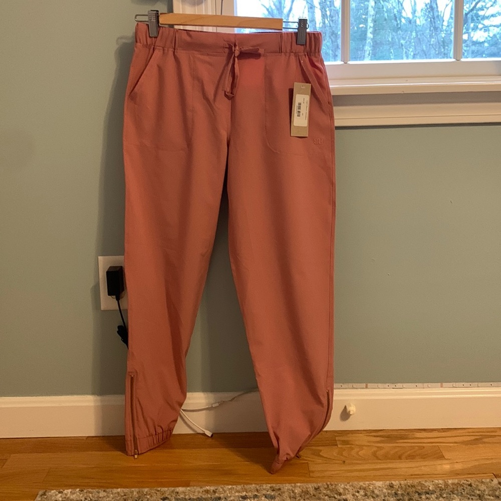 Albion jetsetters joggers pink XS brand new with tags!
